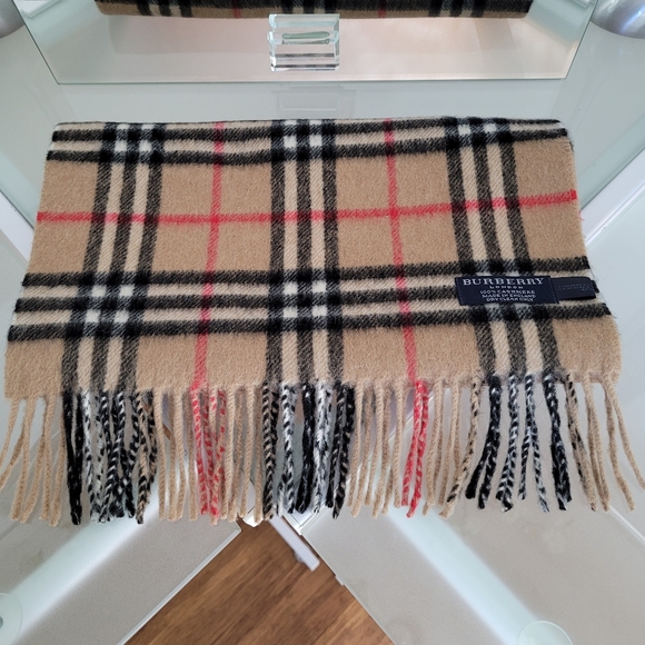 AUTHENTIC VINTAGE CLASSIC BURBERRY 100% PURE CASHMERE MEN'S SCARF MADE IN ITALY. - Picture 2 of 6